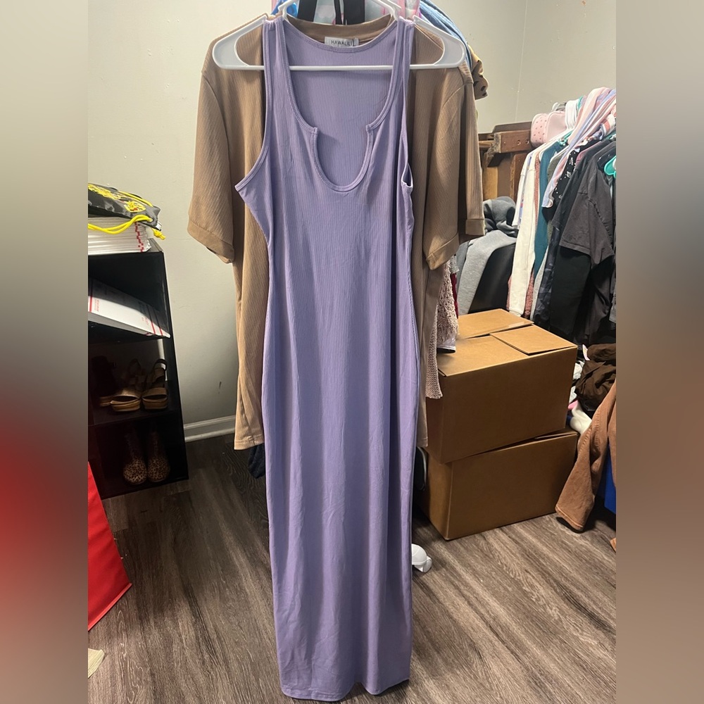 Elegant Lavender Sleeveless Dress